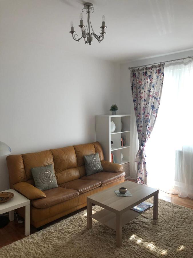 Appartamento Grig Apartament Bucarest Esterno foto